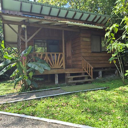 Centro Ananda Bed & Breakfast Guápiles Dış mekan fotoğraf
